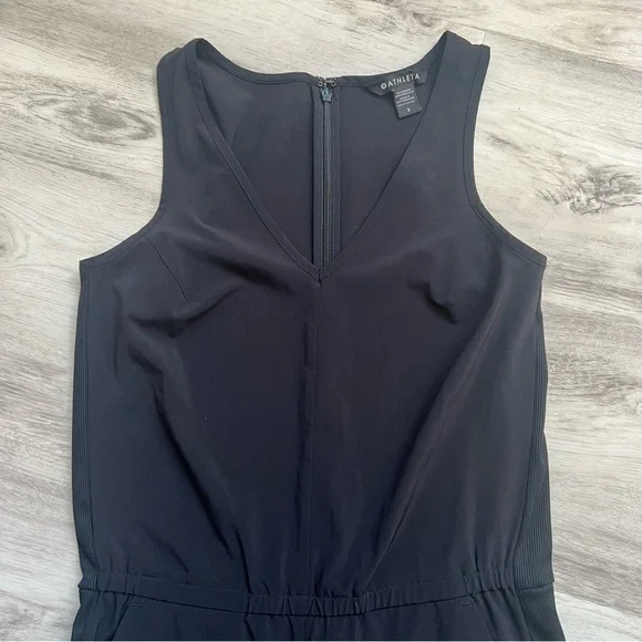 Black Athleta sleeveless v neck jumpsuit - Picture 2 of 5